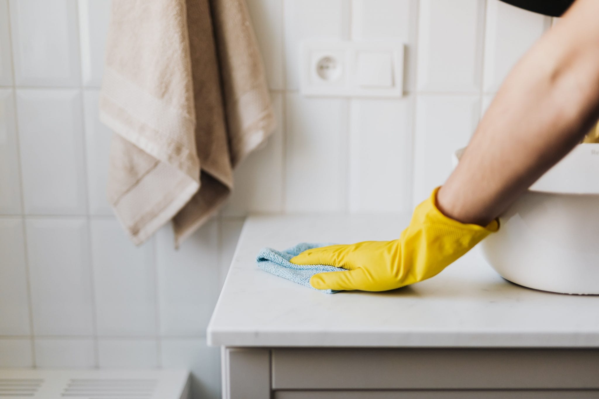 La limpieza del hogar en tiempos de la COVID-19 una útil herramienta de prevención. Amani Servicios - Blog